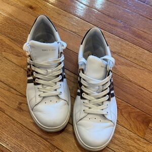 GUC Tory Burch Howell T Saddle Court Shoe, Size 8.5